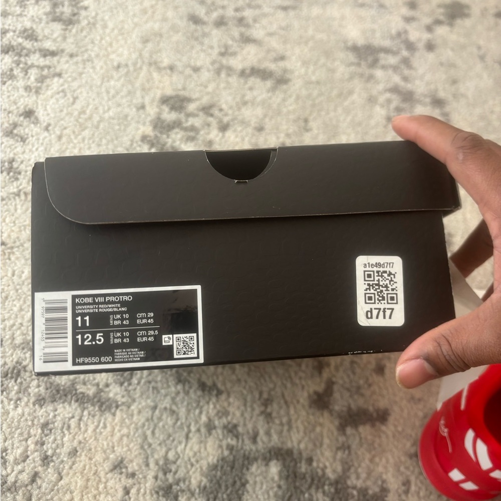 Kobe VIII Protro Sneakers Box